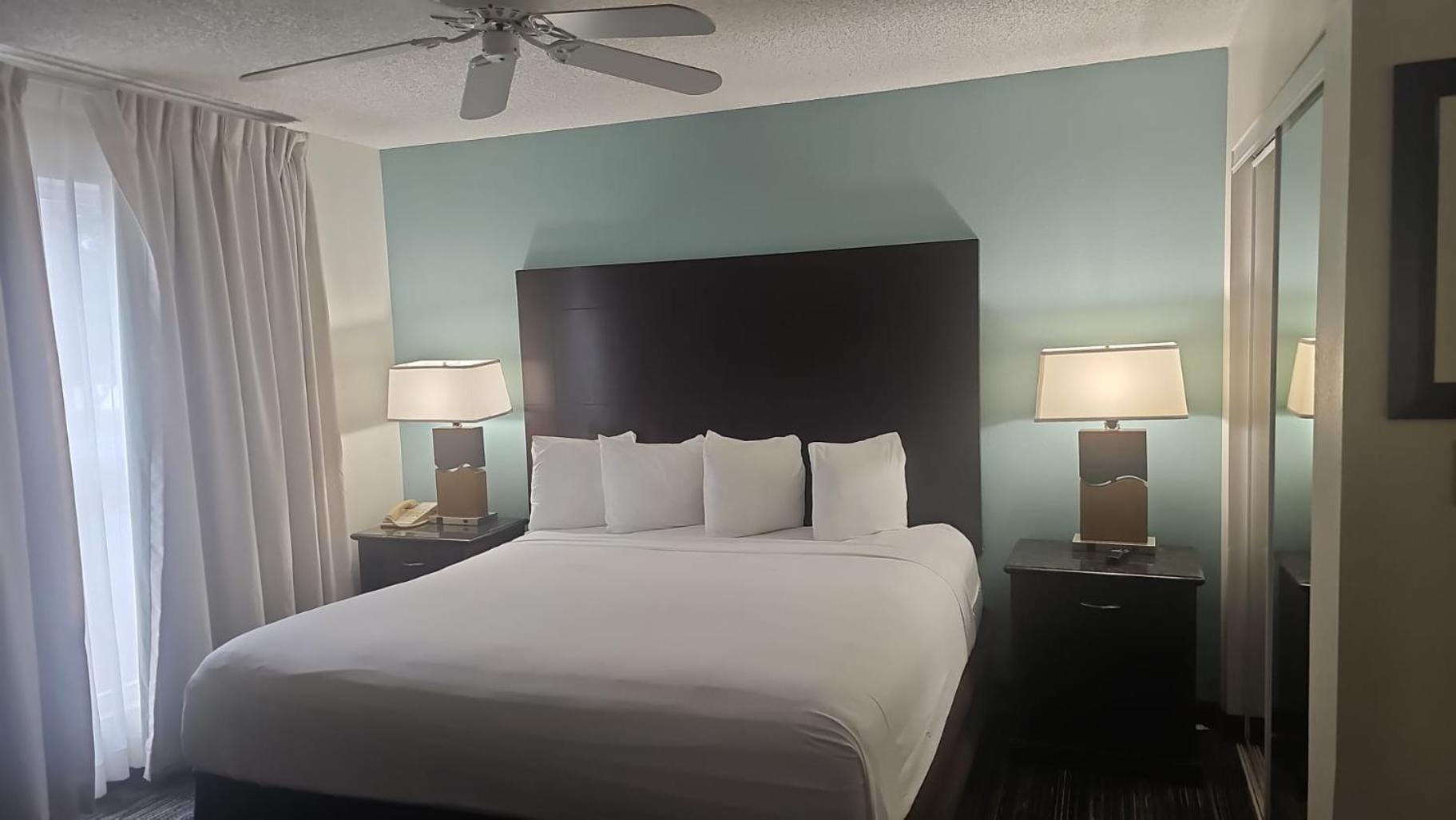 Montreal Suites Орландо Экстерьер фото