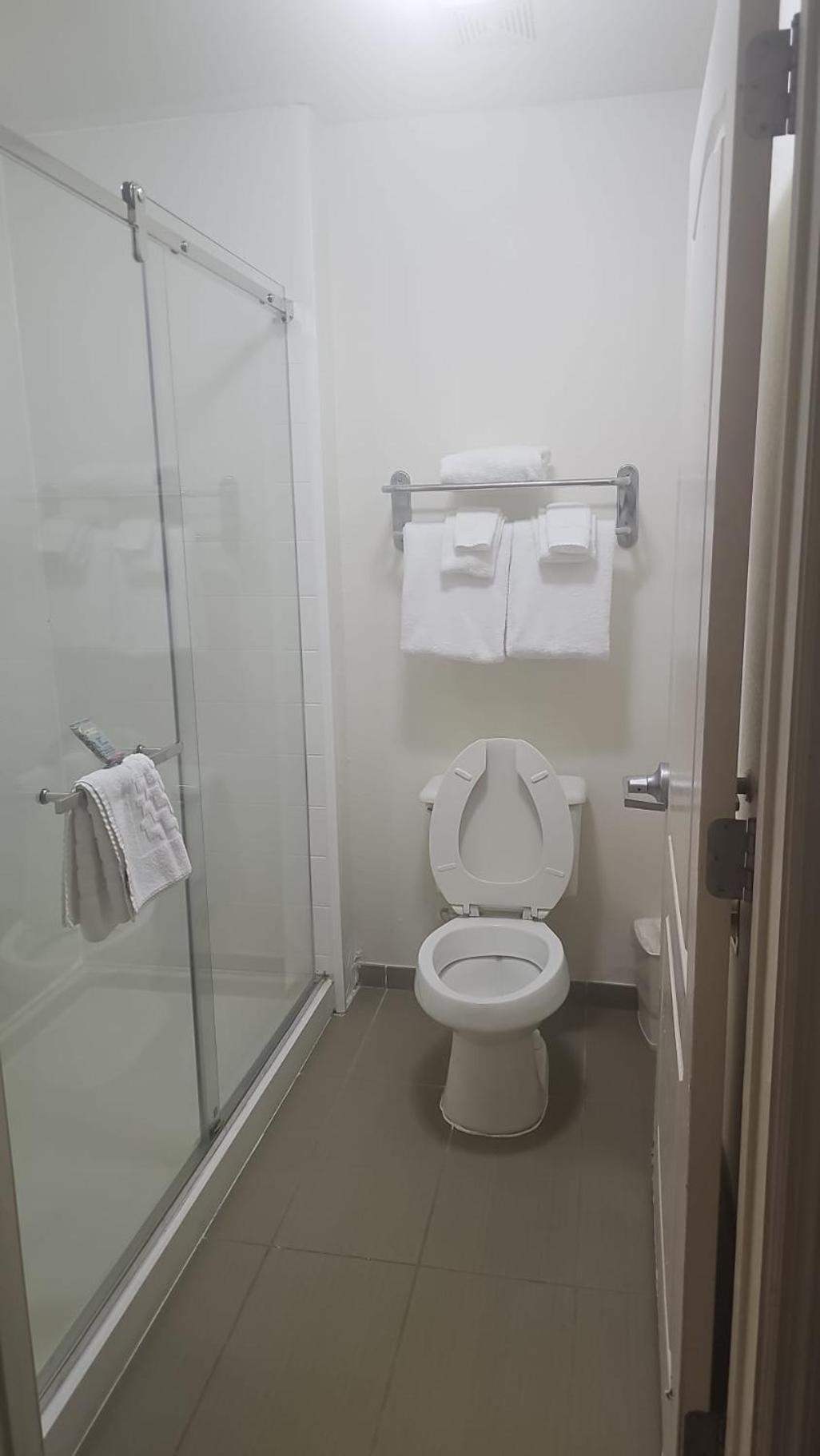 Montreal Suites Орландо Экстерьер фото