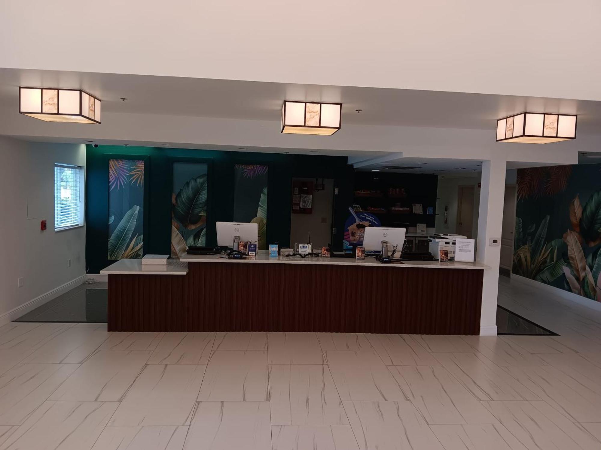 Montreal Suites Орландо Экстерьер фото