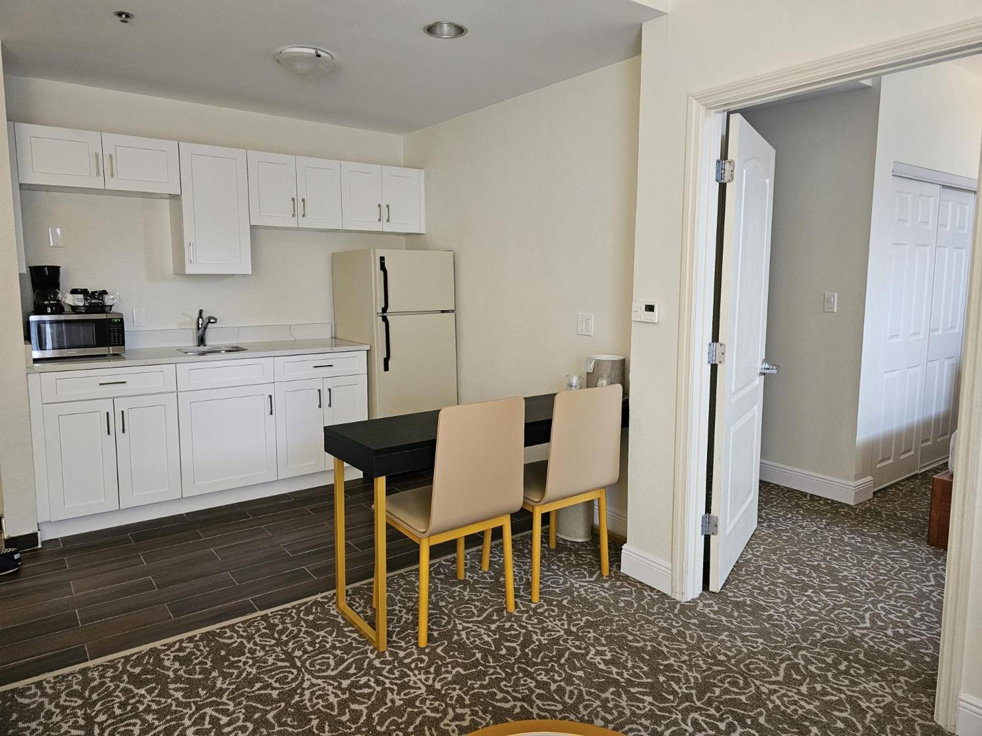Montreal Suites Орландо Экстерьер фото