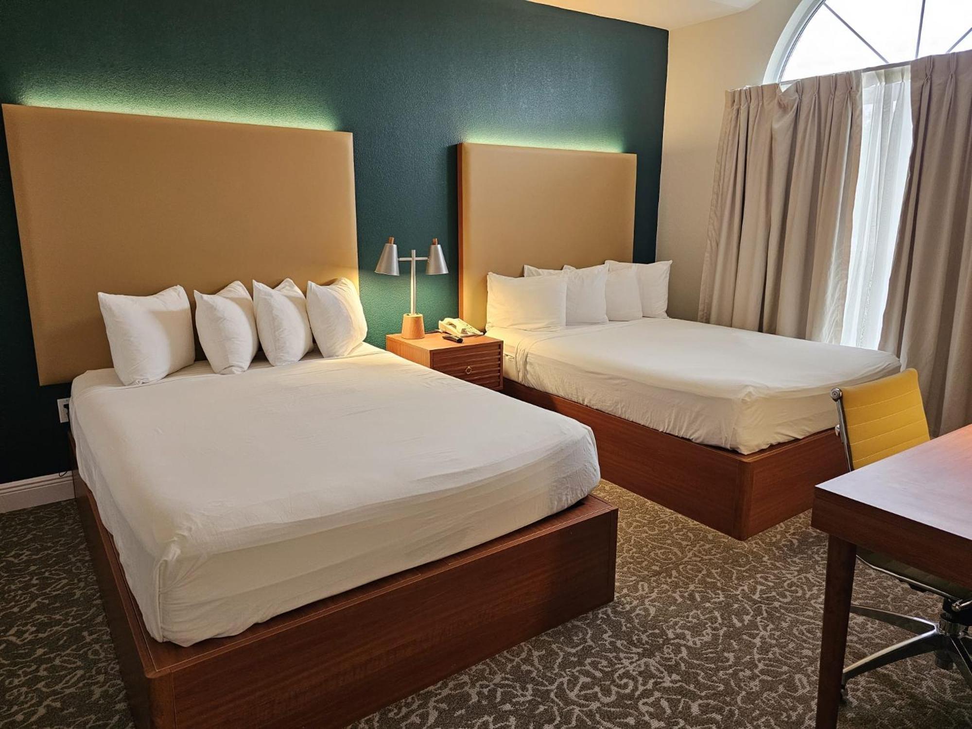 Montreal Suites Орландо Экстерьер фото