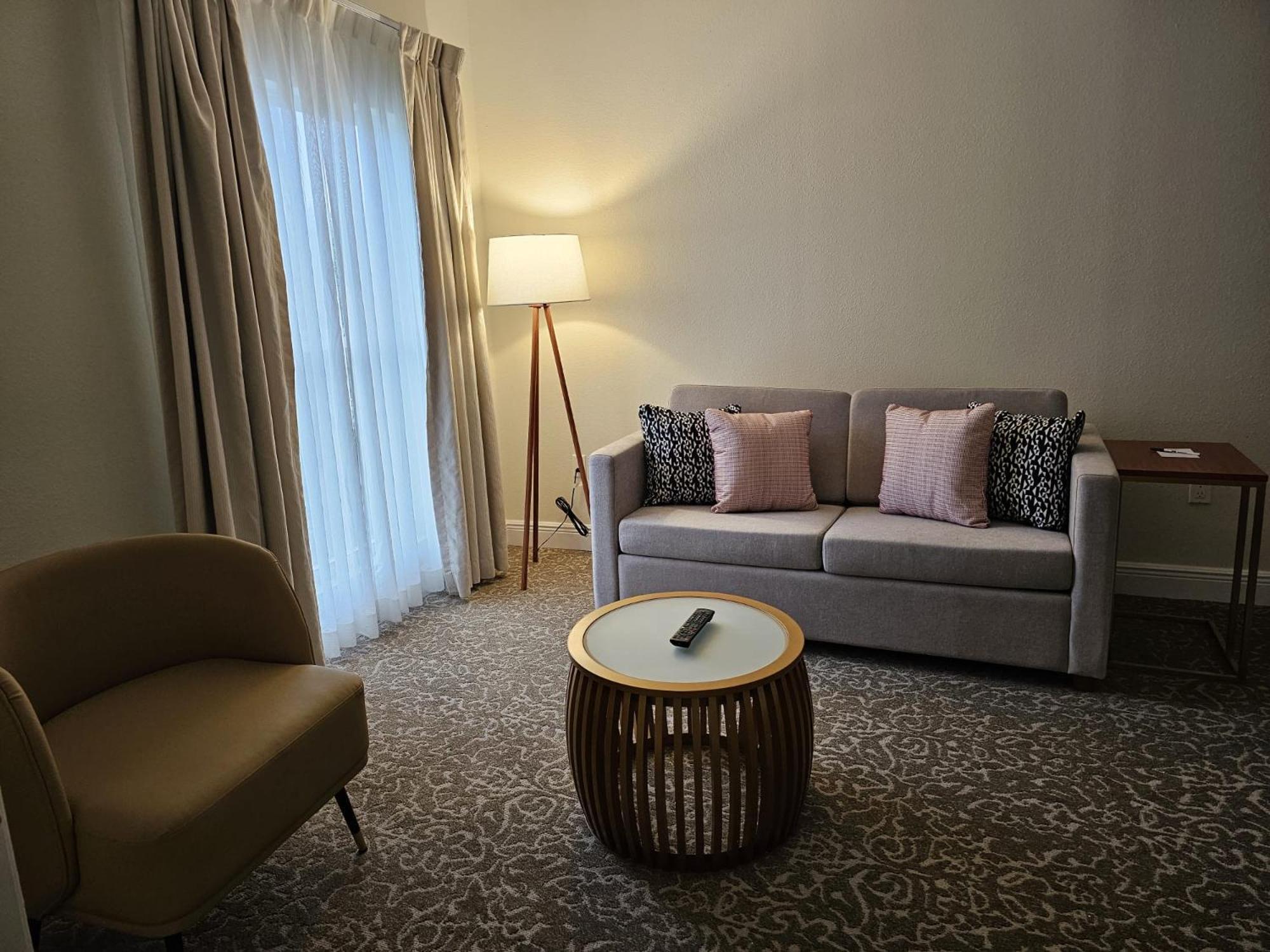 Montreal Suites Орландо Экстерьер фото