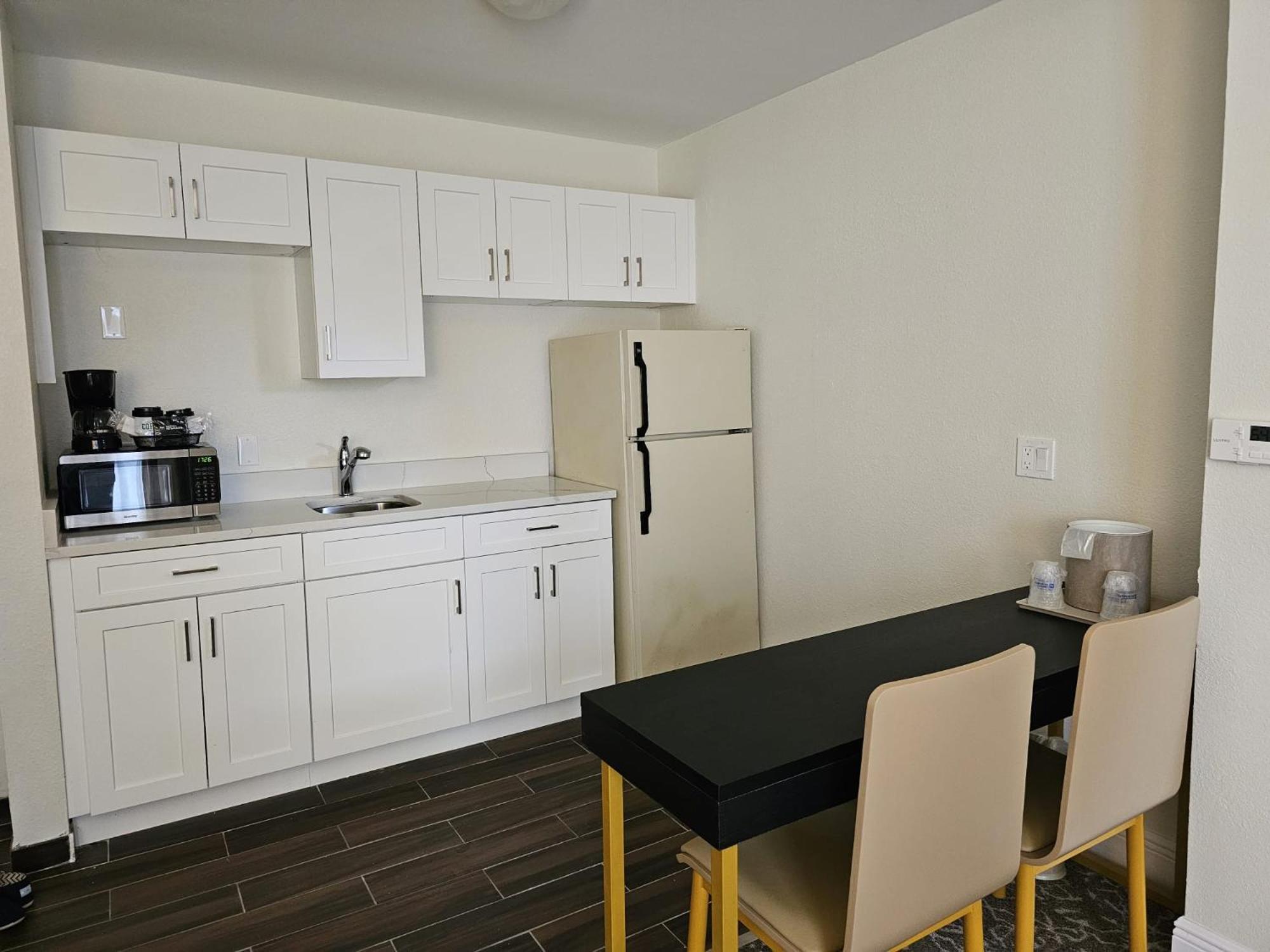 Montreal Suites Орландо Экстерьер фото